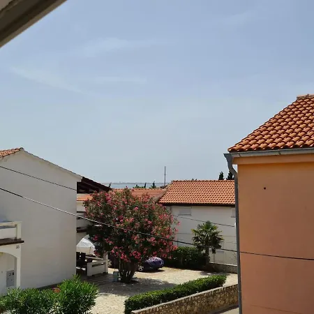 Apartments Tuka Near The Beach Vir Exterior photo