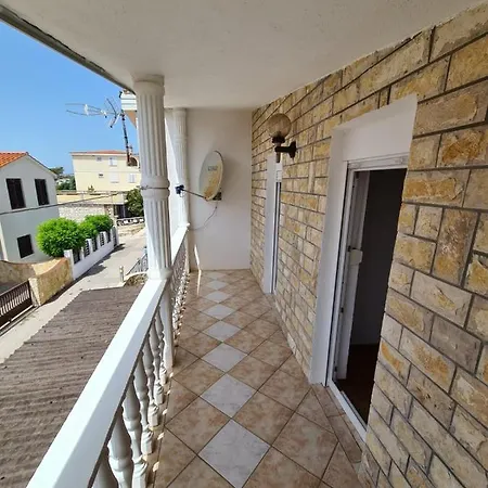Apartments Tuka Near The Beach Vir Exterior photo