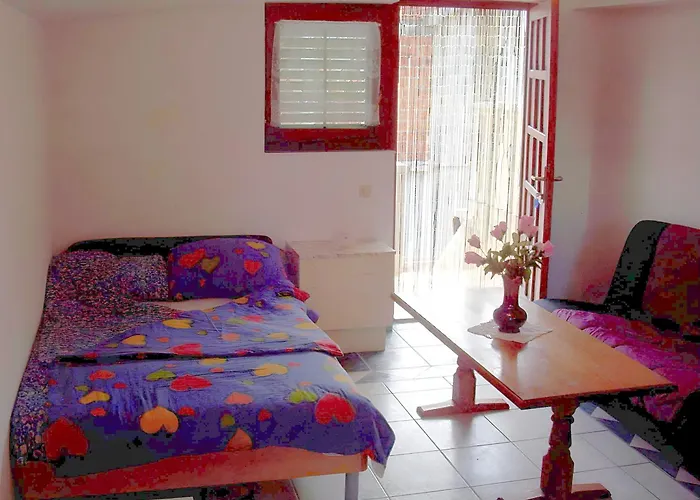 Apartments Tuka Near The Beach