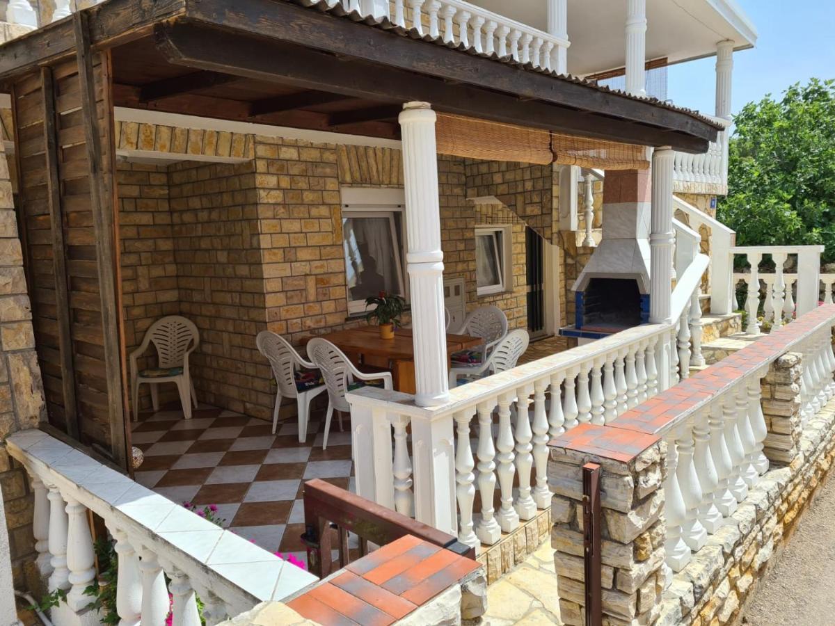 Tuka Near The Apartment Vir